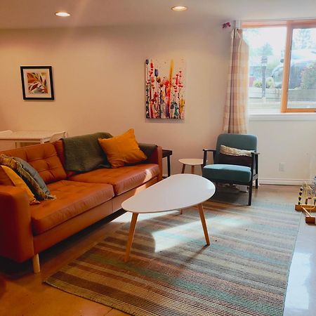 U Of A Homestay, Trails & Whyte Ave Эдмонтон Экстерьер фото