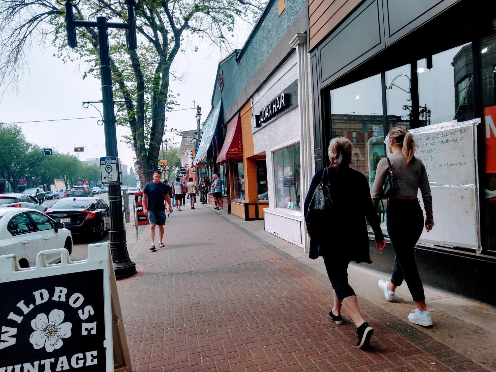 U Of A Homestay, Trails & Whyte Ave Эдмонтон Экстерьер фото