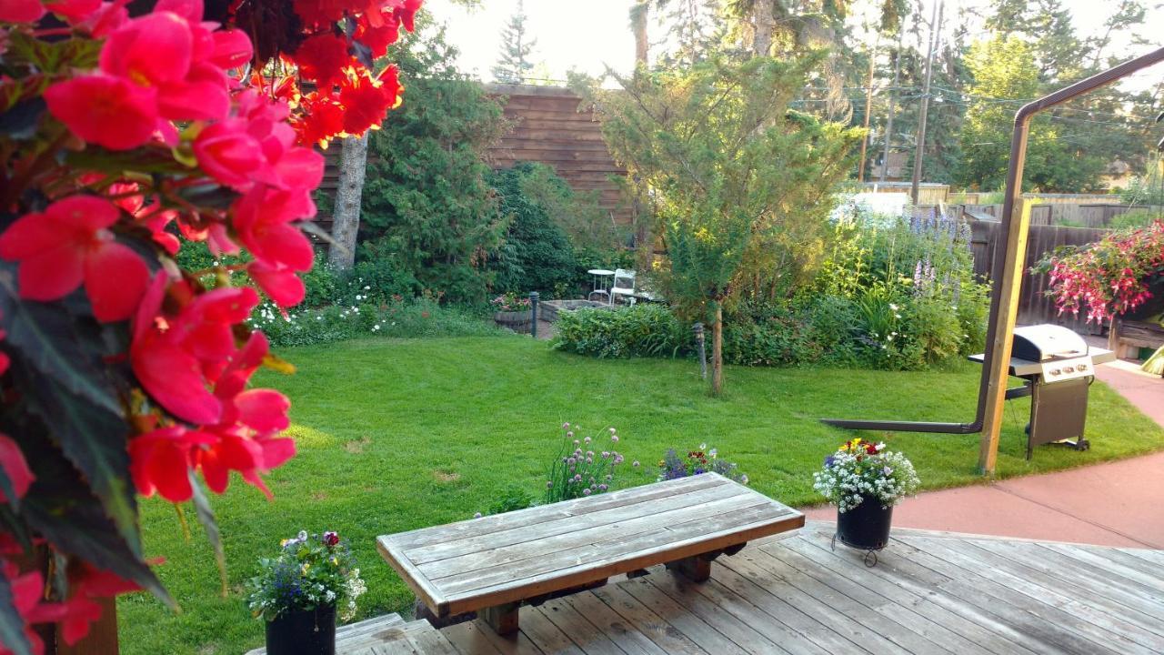 U Of A Homestay, Trails & Whyte Ave Эдмонтон Экстерьер фото