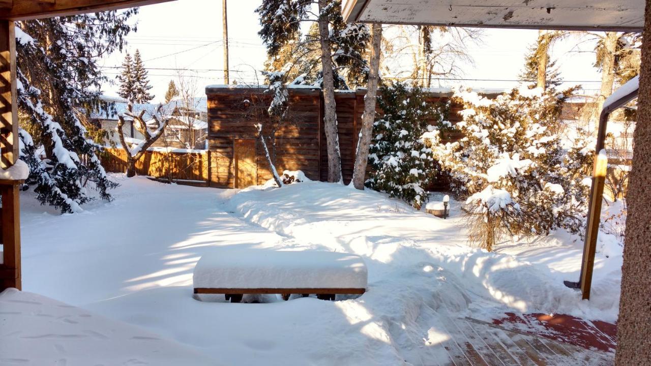 U Of A Homestay, Trails & Whyte Ave Эдмонтон Экстерьер фото