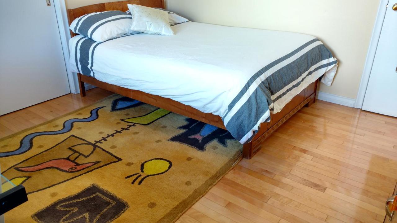 U Of A Homestay, Trails & Whyte Ave Эдмонтон Экстерьер фото